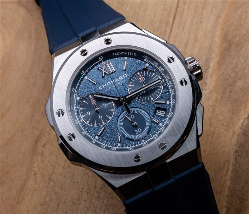 動手操作：蕭邦 Alpine Eagle Chrono XL 玫瑰金和陶瓷鈦，以及朗訊鋼表