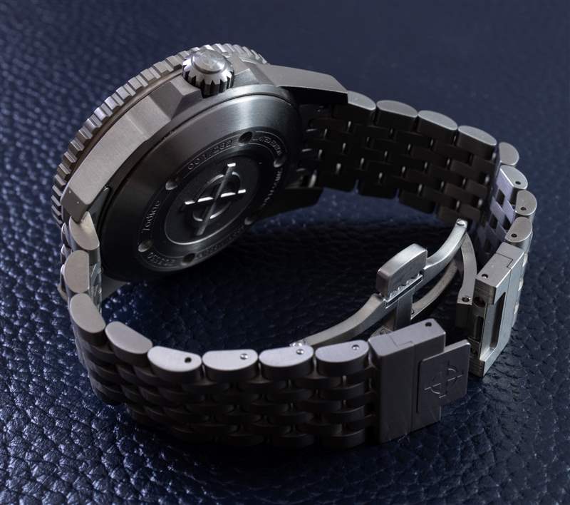觀看評(píng)論：Zodiac Super Sea Wolf Pro-Diver 鈦金限量版