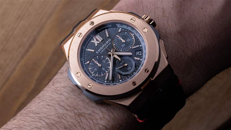 動手操作：蕭邦 Alpine Eagle Chrono XL 玫瑰金和陶瓷鈦，以及朗訊鋼表