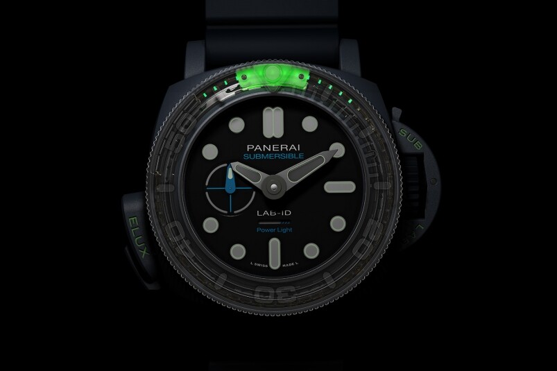 夜光功能新高度！ Panerai全新Submersible Elux LAB-ID腕表 以純機械一鍵開關(guān)發(fā)光系統(tǒng)